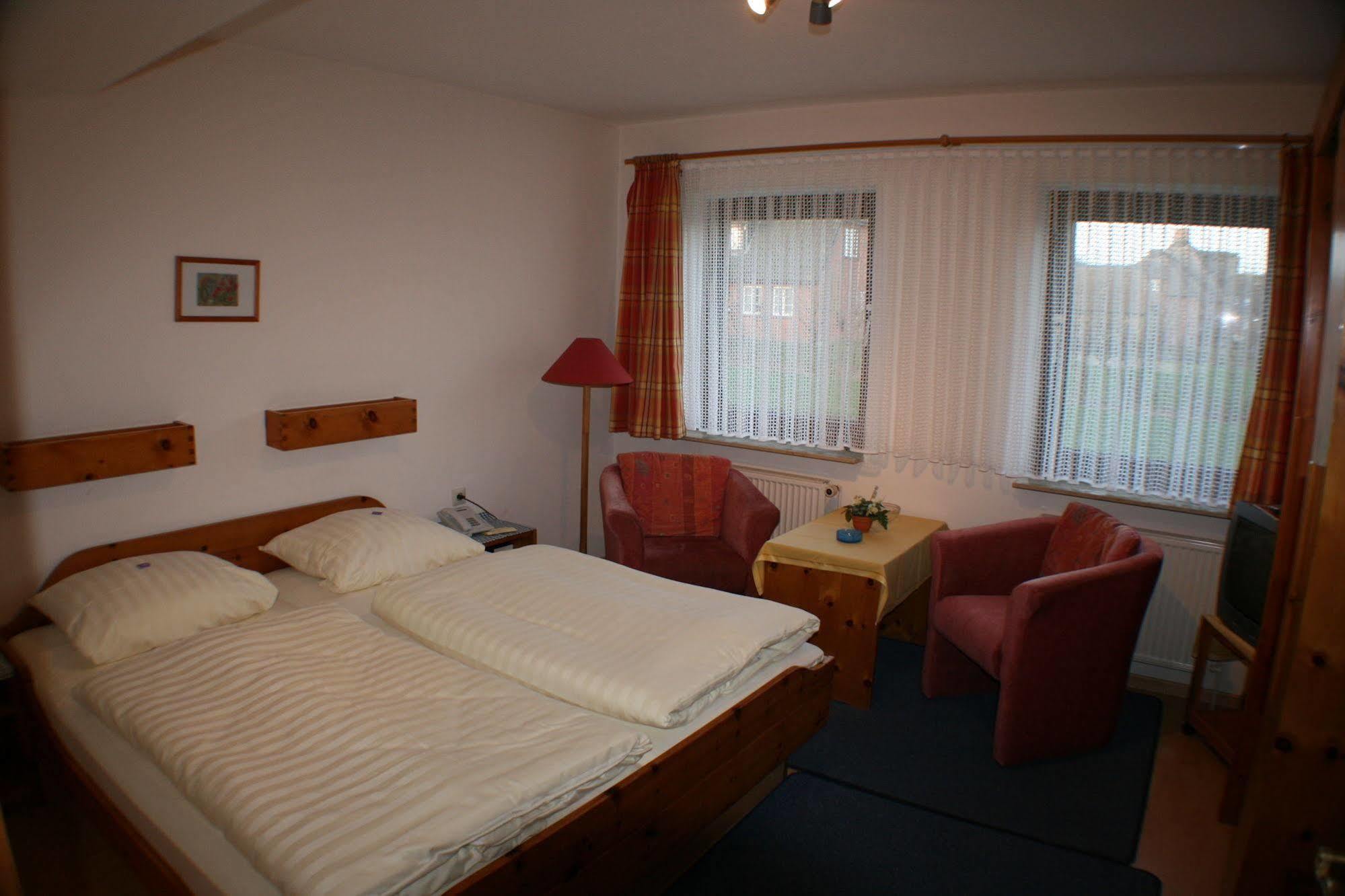 Hotel Garni Zur Post Utersum Eksteriør bilde